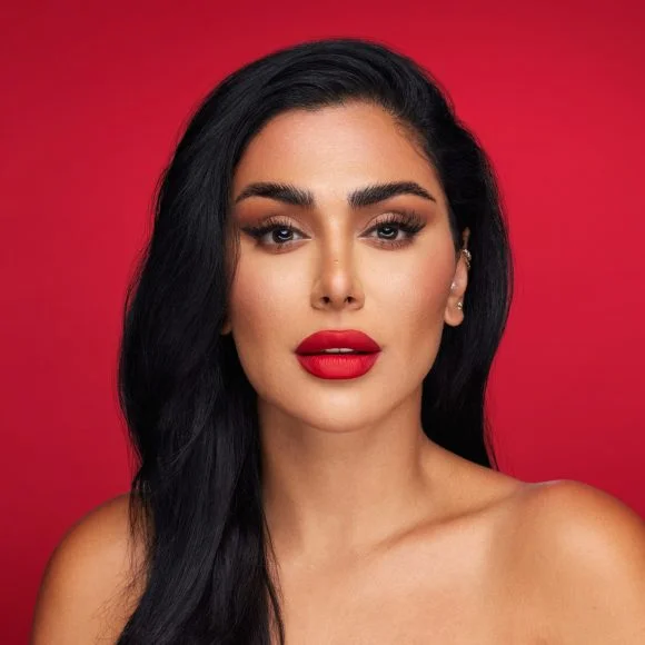 Portrait de Huda & c'est produits